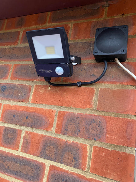 10w Floodlight with PIR and remote controll- - The Outside Lighting Specialist Ltd